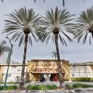 Americas Value & ** Anaheim